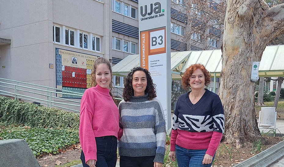 Investigadoras de la Universidad de Jaén que han desarrollado una técnica avanzada para el control de la fabricación de abonos a partir del alperujo.